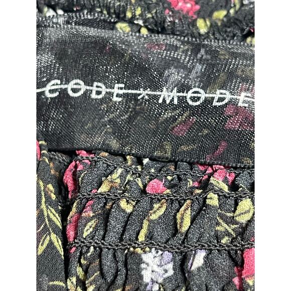 Code X Mode Women's Black Floral Smocked Square Neck Long Sleeve Blouse Top S - Picture 3 of 4